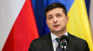 Зеленский обещал оставить министров без зарплат