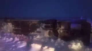 Автобус с 45 пассажирами перевернулся в Актюбинской области