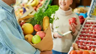 Британцы готовятся долго не выходить из домов