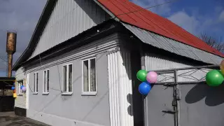 Меценаты подарили жилье многодетной семье в Алматинской области