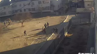 Школьники напали на пятиклассницу и ее младшего брата в Актау
