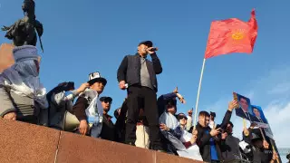 Столкновения митингующих с милицией произошли в центре Бишкека
