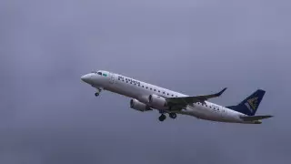 100 пассажиров самолета из Кореи поместили на карантин в Алматы