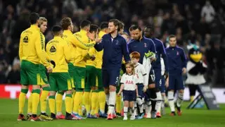 От рукопожатий перед матчами отказались в АПЛ