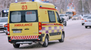Врачи 5 часов боролись за жизнь ребенка, упавшего в септик в Атырауской области