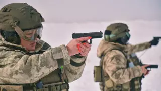 Как служат девушки спецназа "Беркут"