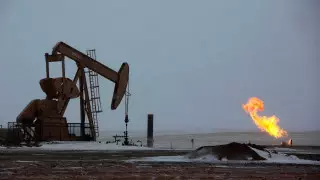 Мировые цены на нефть ускорили падение