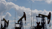 Казахстан будет придерживаться плана добычи нефти на 2020 год - министр