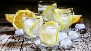 За пьянку во время карантина оштрафовали карагандинцев