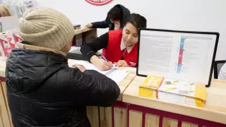 В столице жителям, получающим АСП, выдают продуктовые наборы и предметы бытовой химии