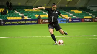 Федерация футбола Казахстана приостановила матчи