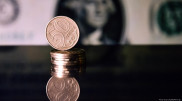 Доллар продают в обменниках по 409 тенге
