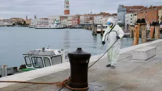 МИД проинформировал казахстанцев, застрявших в Испании и Италии