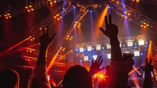 Артисты попросили Президента приостановить для них выплату кредитов