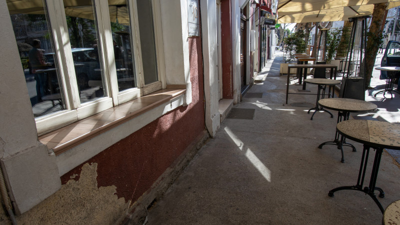 Пустая улица в Подгорице - столице Черногории. © Reuters