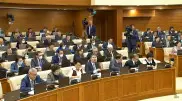 Депутаты пришли в Мажилис в масках