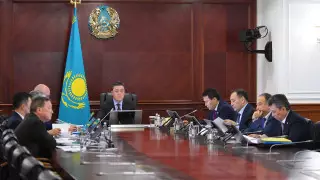 Мамин поручил обеспечить контроль ввозимых товаров