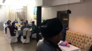 Полицейские не смогли выгнать отдыхающих из ресторана в Уральске