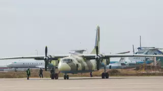 Военный самолет отправят за казахстанцами в Бишкек