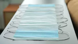 Сотрудники театров Алматы готовы шить маски для медиков