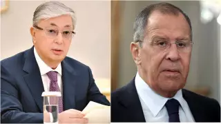 Токаев наградил Лаврова орденом "Барыс"