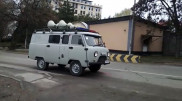 Спецтранспорт с громкоговорителями выезжает на улицы Алматы и Нур-Султана