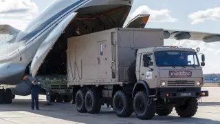 Российская военная колонна в Италии попала на видео