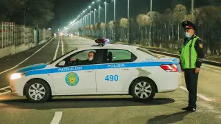 "Неприятно, когда люди не доверяют": карантин в Алматы глазами полицейских