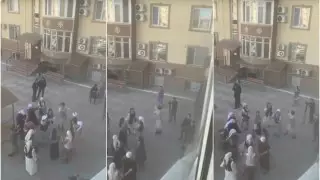 Той под окнами сняли жильцы дома в Актау