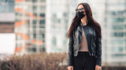 Вылечившиеся от COVID-19 продолжают заражать людей - ученые