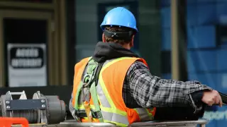 Найти работу для молодежи из пригорода поручил Токаев