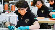Lamborghini будет шить медицинские маски