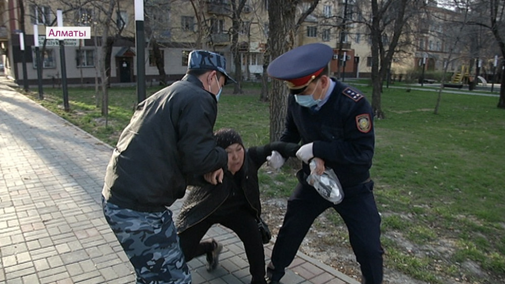 В Алматы задержали "ключниц", сдававших квартиры во время карантина