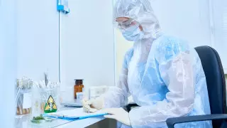 Число заразившихся казахстанцев увеличилось до 402