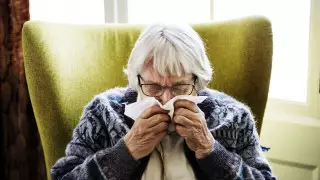 Алматинский пенсионер напугал почтальонов коронавирусом