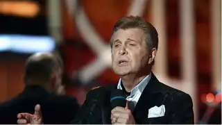 Лев Лещенко спел о надежде из больничной палаты