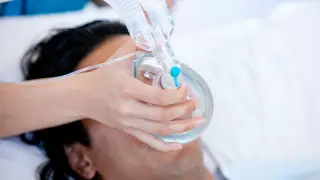 Состояние двоих пациентов с COVID-19 в Алматы крайне тяжелое