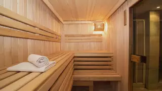 Баня с проститутками работала в Алматы во время ЧП