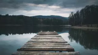 Дом доисторического ящера, мертвый пруд и водоем без дна. Какие легенды ходят об озерах Казахстана