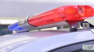 Пьяная парочка напала на полицейского в Алматы