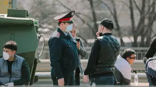 "Полицейский с коронавирусом" - на фейк ответила прокуратура Алматинской области