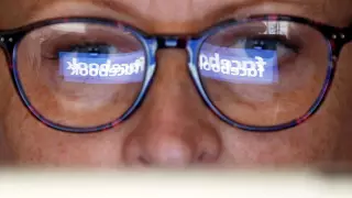 В Facebook признали, что будут следить за пользователями