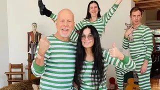 Брюс Уиллис и Деми Мур проводят самоизоляцию вместе