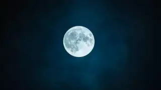 Как выглядело "розовое" Суперлуние из разных точек мира