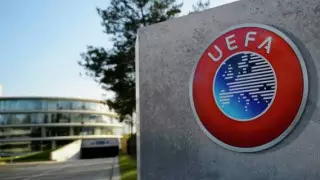"Было принято преступное решение". УЕФА обвинили в распространении коронавируса