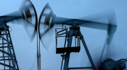 Цена на нефть рухнула ниже 28 долларов за баррель