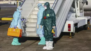 2 пассажира рейса Лондон - Петропавловск заражены коронавирусом