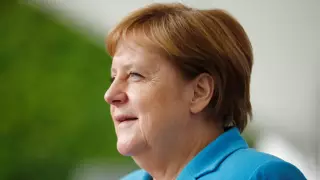 Меркель объявила об ослаблении карантина в Германии