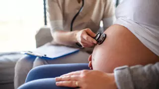 6 детей и 4 беременные женщины заразились COVID-19 в Алматы