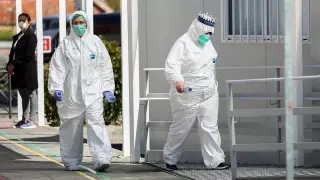 "Вирус мамырда да тарайды". Қай елдерде карантин ұзартылды?